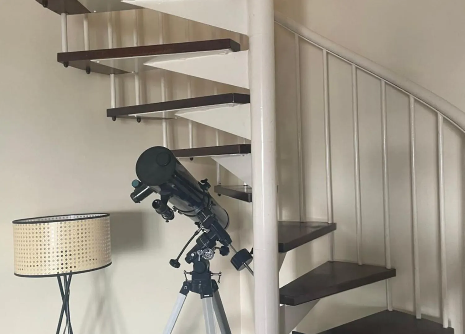 Etage D'un Duplex Au 17eme Arr De , Vue Sur Le Defense, A 10min Des Champs Elysee Accommodatie bij particulieren *